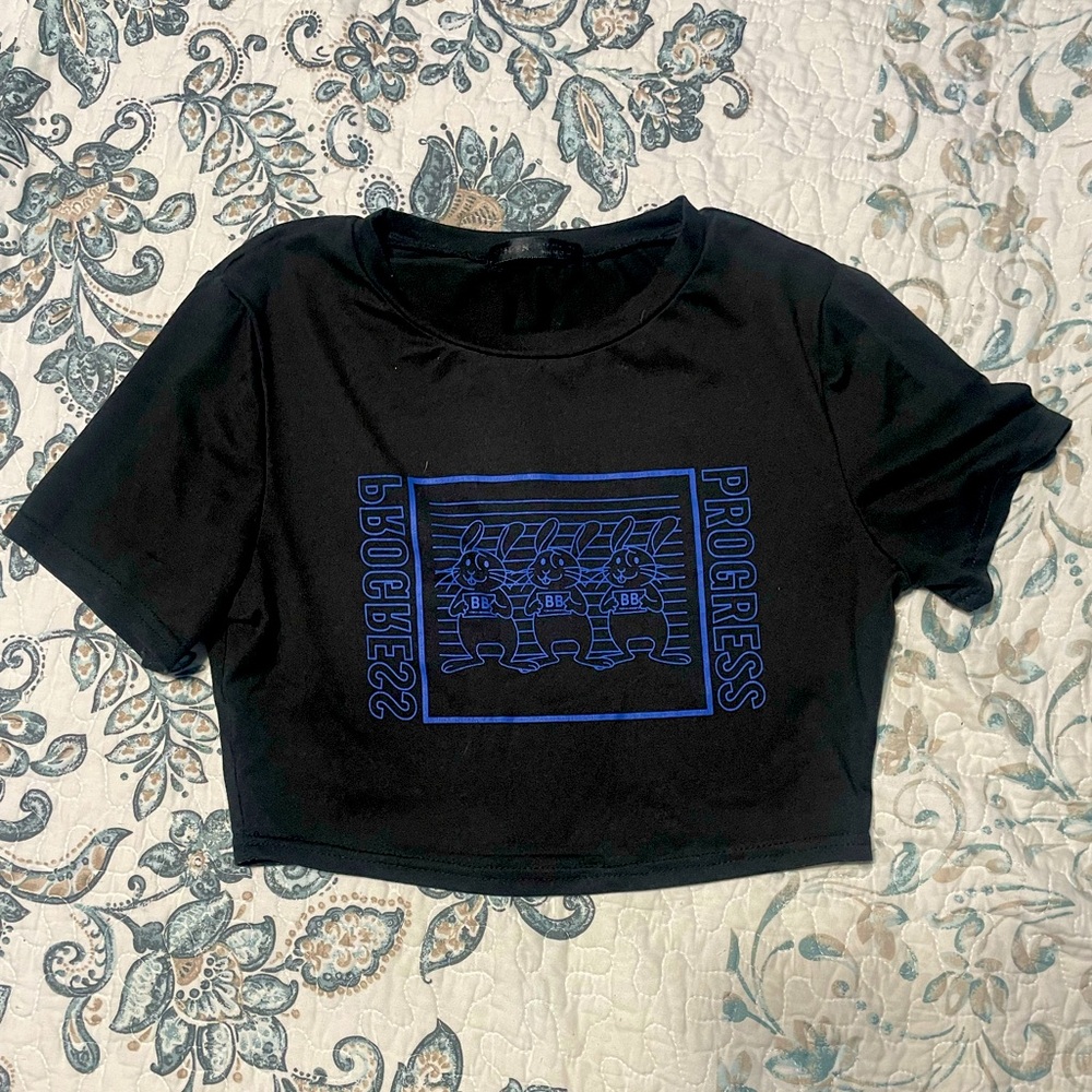 Black Graphic Crop Top